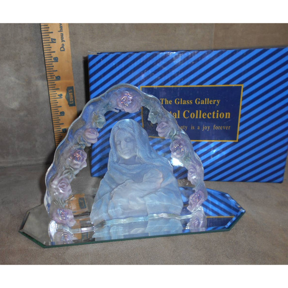The Glass Gallery Crystal Collection #6 Madonna & Child Handmade Crystal w/Box - Picture 5 of 10